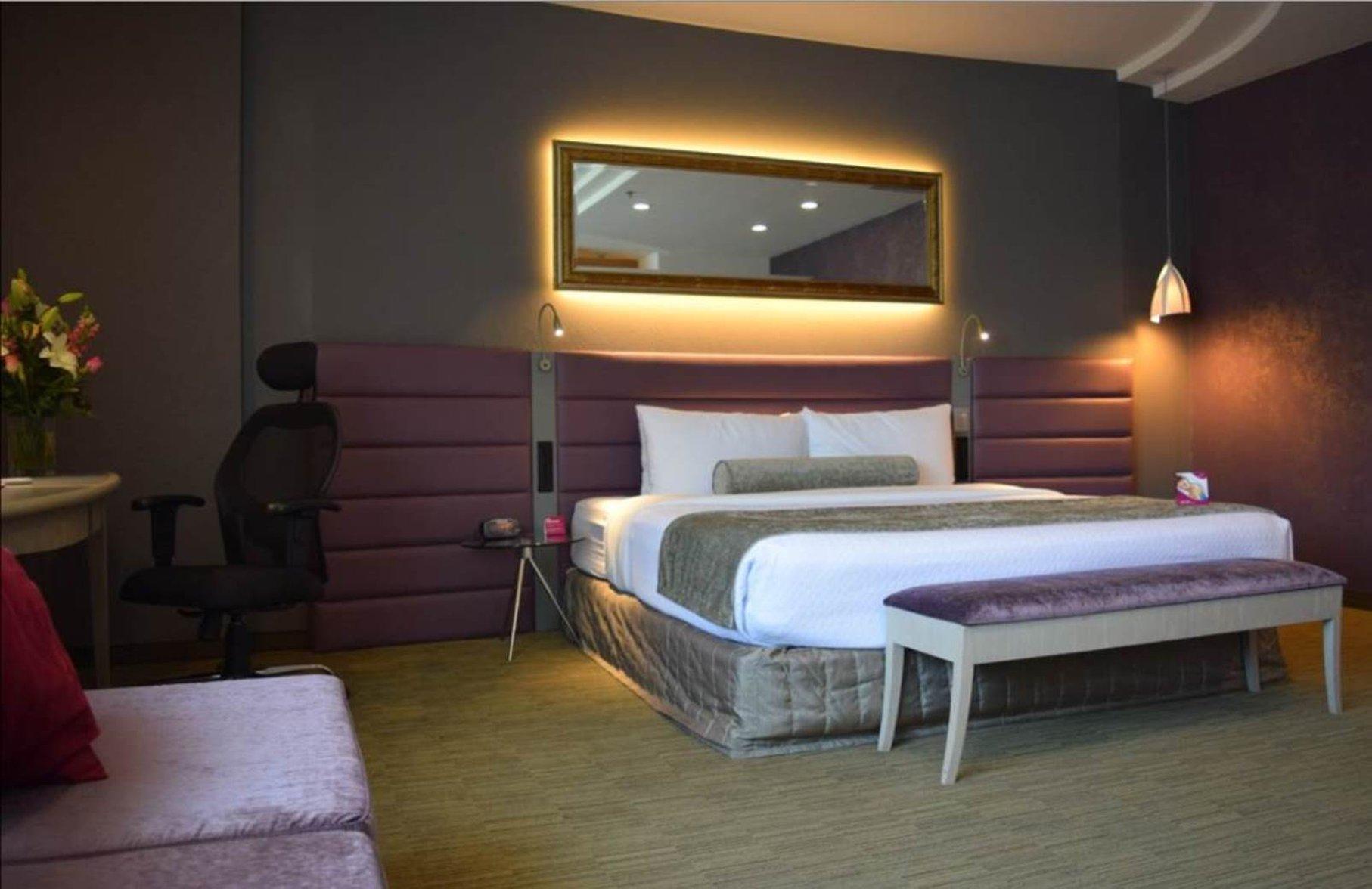 Отель Crowne Plaza Toluca - Lancaster By Ihg Экстерьер фото