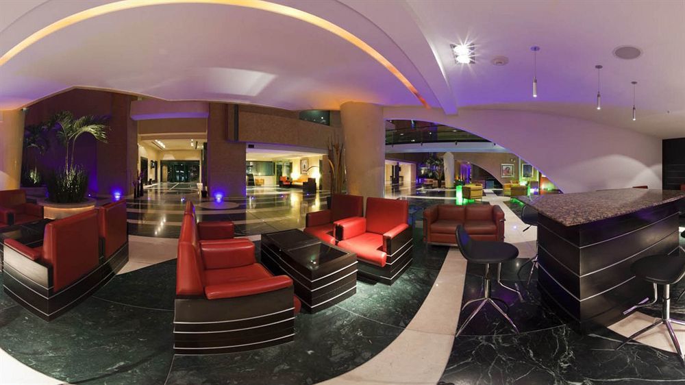 Отель Crowne Plaza Toluca - Lancaster By Ihg Экстерьер фото